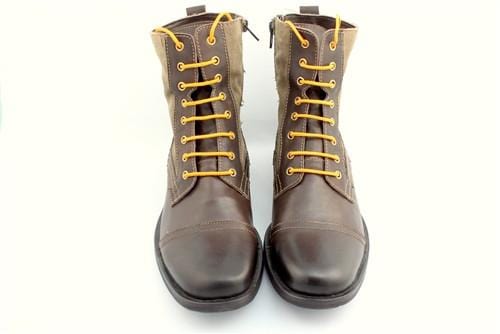 Brown shoelaces for clearance boots